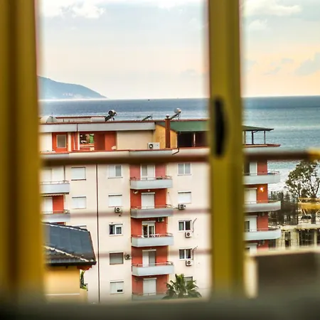 Klint Apartament Vlorë